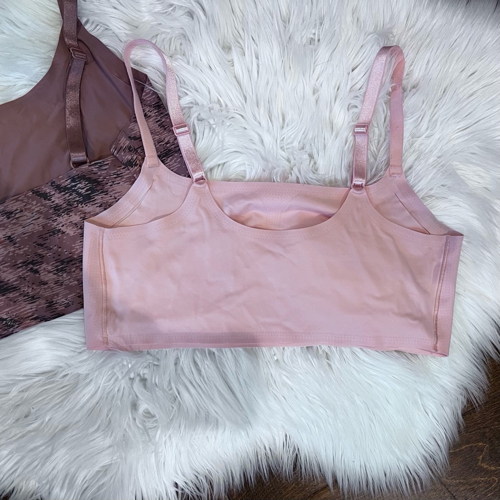 Two‎ lounge bras - Picture 4 of 9